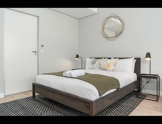 0.5 BEDROOM APARTMENT FOR SALE IN CAPE TOWN CITY CENTRE